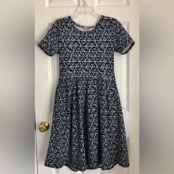 LULA ROE AMELIA DRESS SHORT SLEEVES RETRO WITH GEOMETRIC PRINT SIZE MEDIUM - Picture 3 of 10